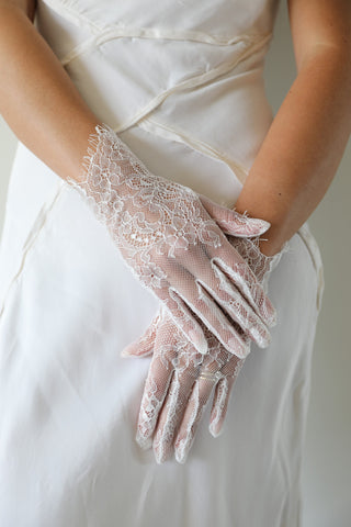 Short Wedding Lace Gloves