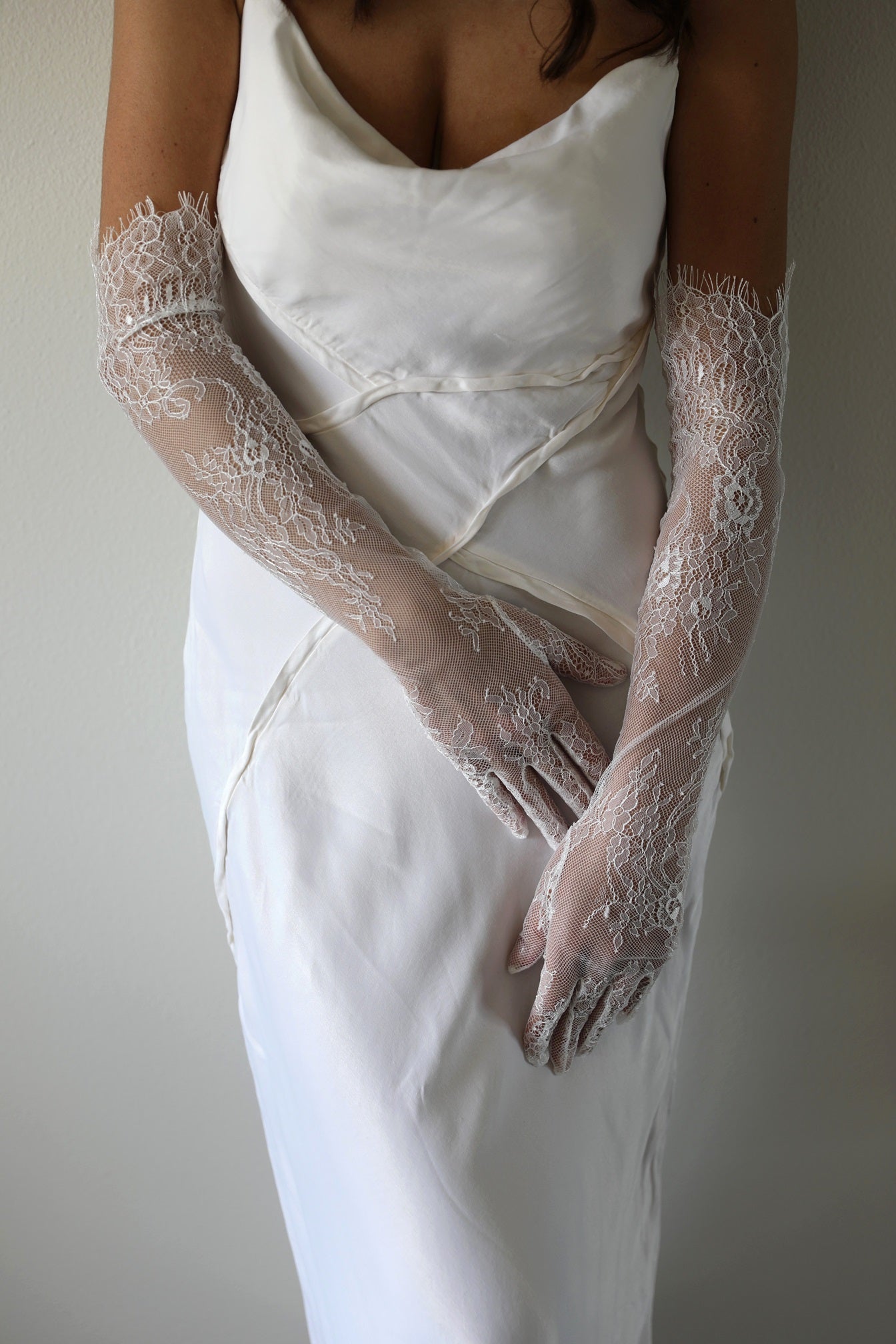 Short Wedding Lace Gloves