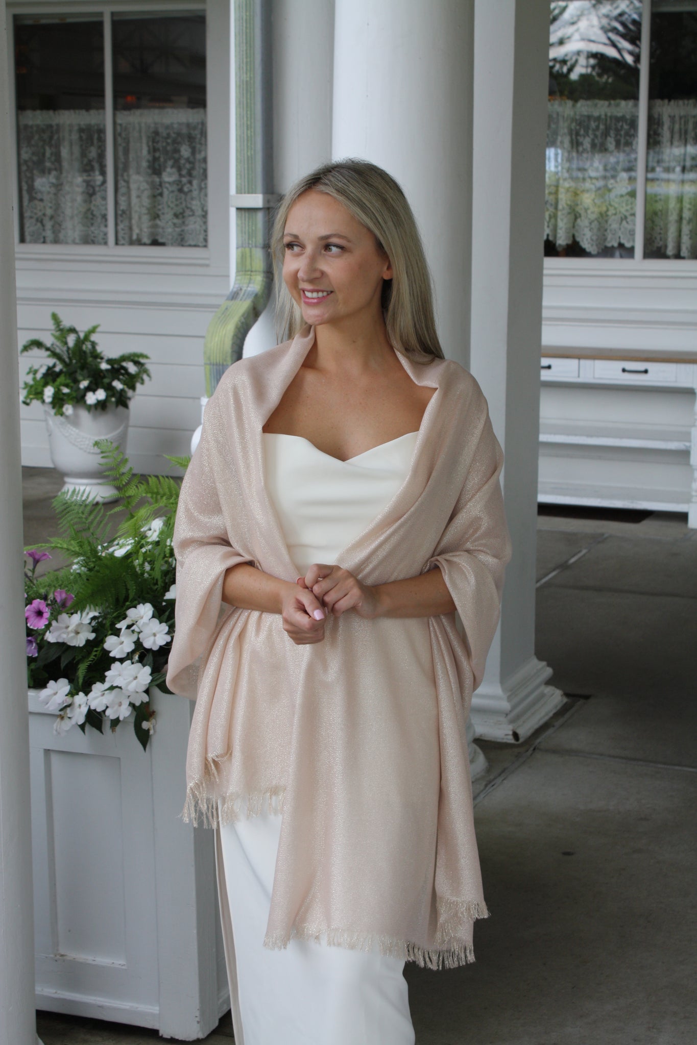 champagne shawl for dress Ivory champagne bridal shawl Knitted winter shoulder cover up Lace elegant warm stole Cozy wedding guest chunky wrap Cool evening knit scarf