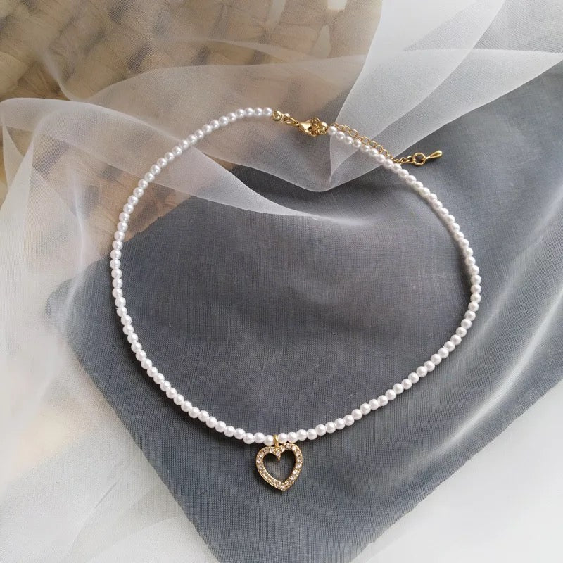 Pearls Choker with Heart