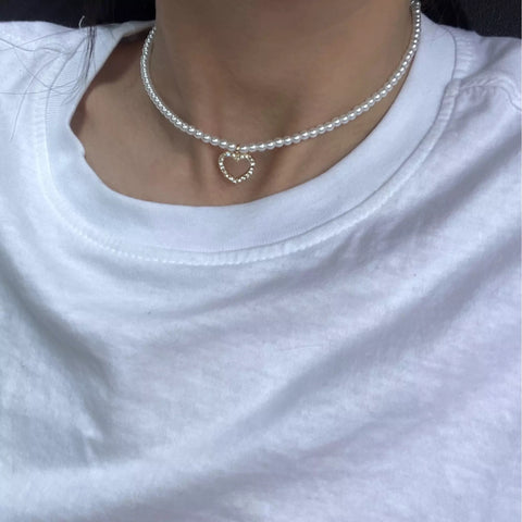 Pearls Choker with Heart