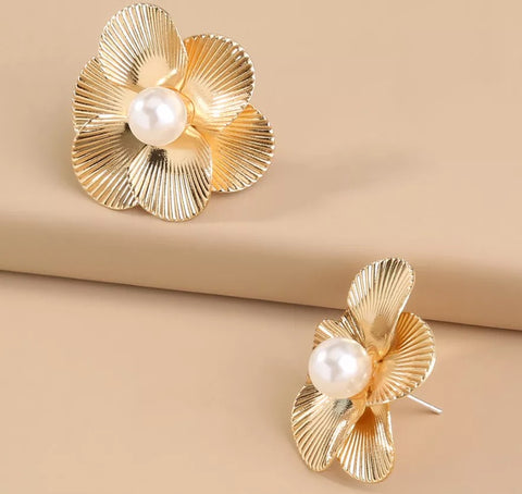 Gold Flower Earrings